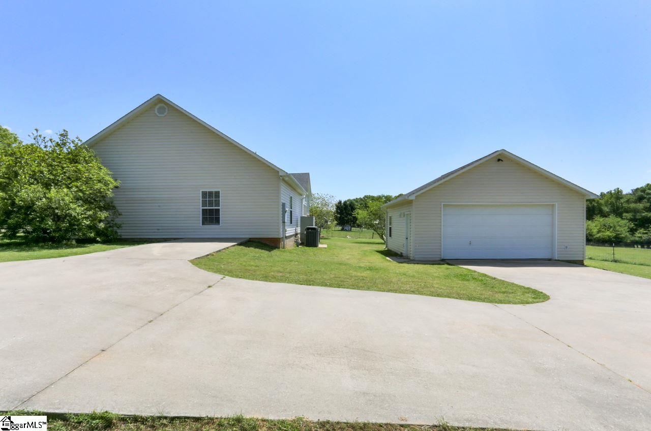 126 McCullough School Road Honea Path, SC 29654 - Photo 24 of 33