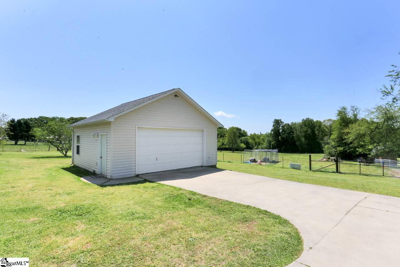 126 McCullough School Road Honea Path, SC 29654 - Photo 25 of 33