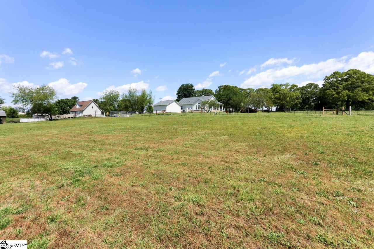 126 McCullough School Road Honea Path, SC 29654 - Photo 26 of 33