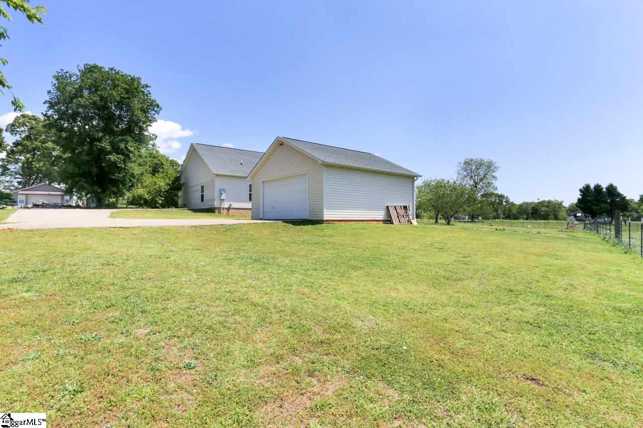 126 McCullough School Road Honea Path, SC 29654 - Photo 29 of 33
