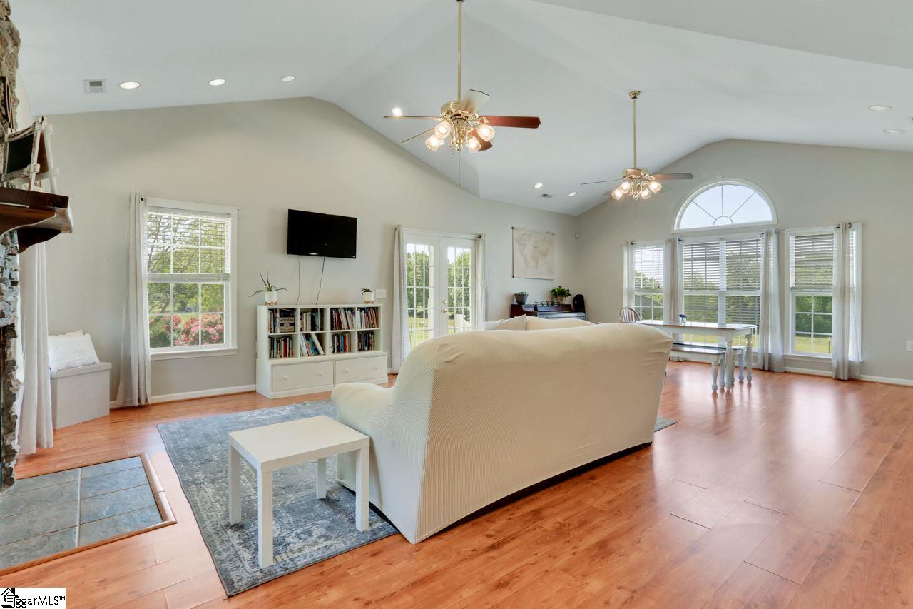 126 McCullough School Road Honea Path, SC 29654 - Photo 5 of 33