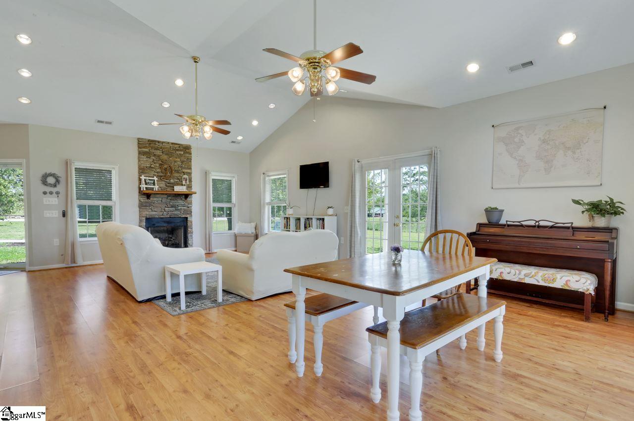 126 McCullough School Road Honea Path, SC 29654 - Photo 6 of 33