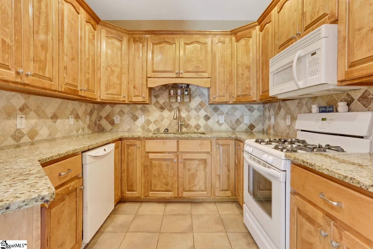 126 McCullough School Road Honea Path, SC 29654 - Photo 10 of 33