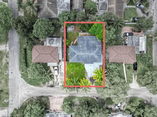 $690,000 | 16010 Northeast 5th Avenue, Miami, FL 33162