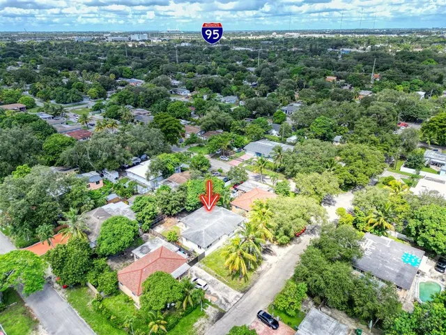 $690,000 | 16010 Northeast 5th Avenue, Miami, FL 33162