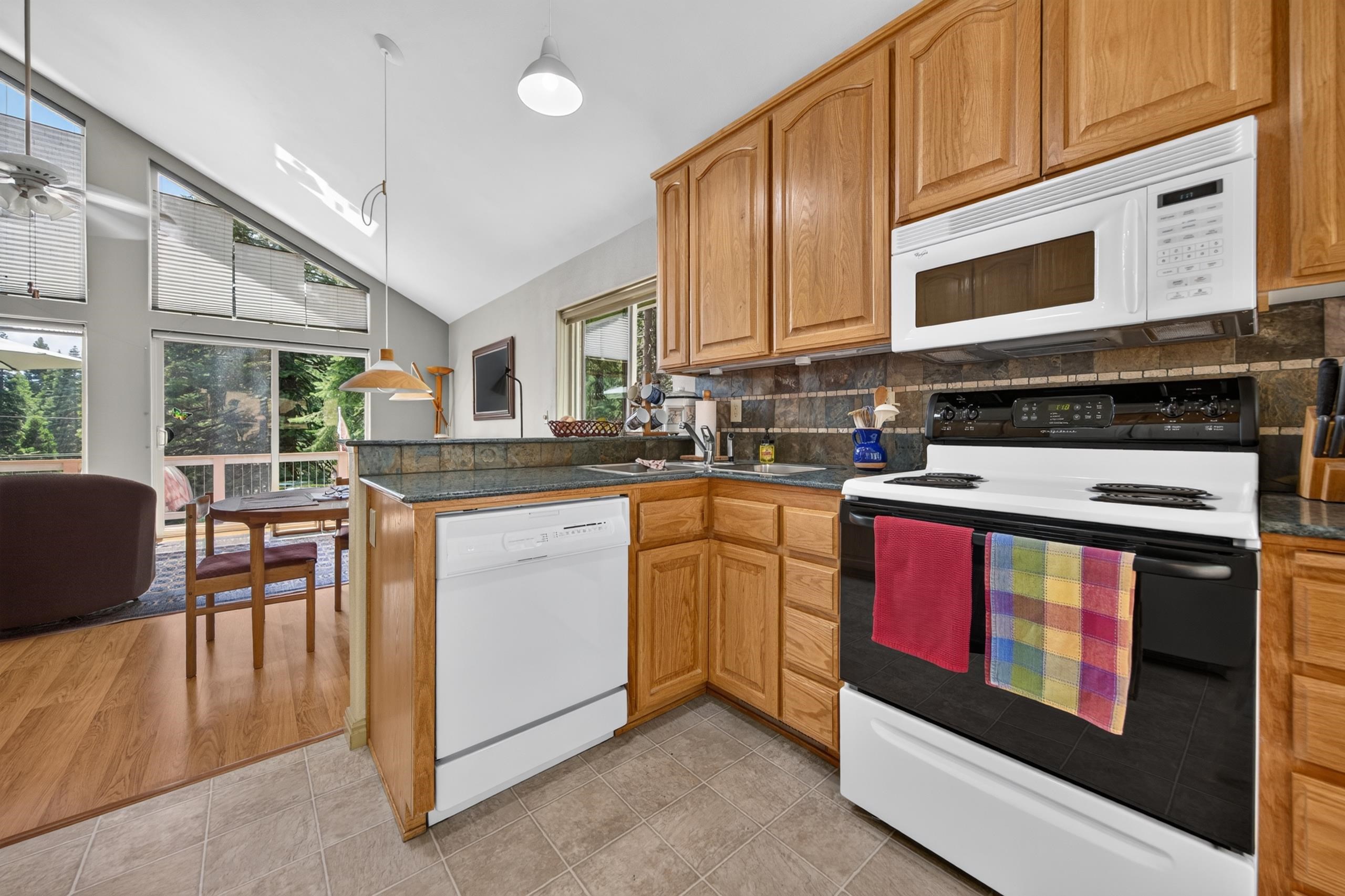 633 East Mountain Ridge Road Lake Almanor, CA 96137 - Photo 12 of 31 Gallery Image 12