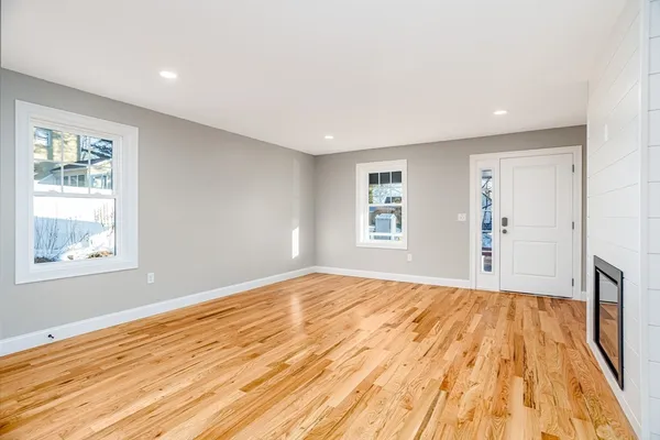 $2,750 | 31 Milton Street, Unit 1, Fitchburg, MA 01420