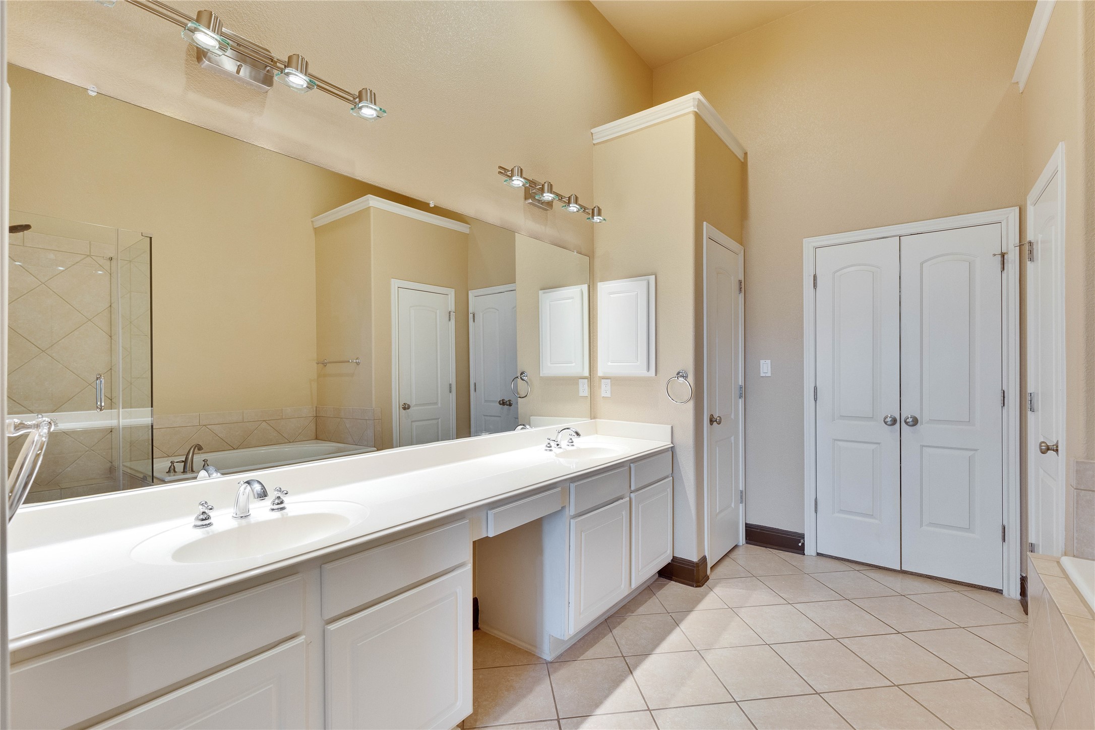 109 Aria Ridge, Unit 905 Austin, TX 78738 - Photo 17 of 33