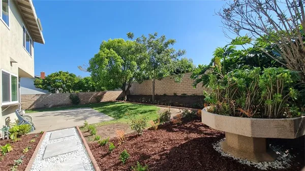 $5,600 | 15432 Alsace Circle, Irvine, CA 92604
