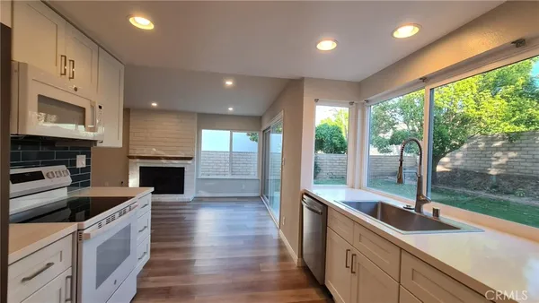 $5,600 | 15432 Alsace Circle, Irvine, CA 92604