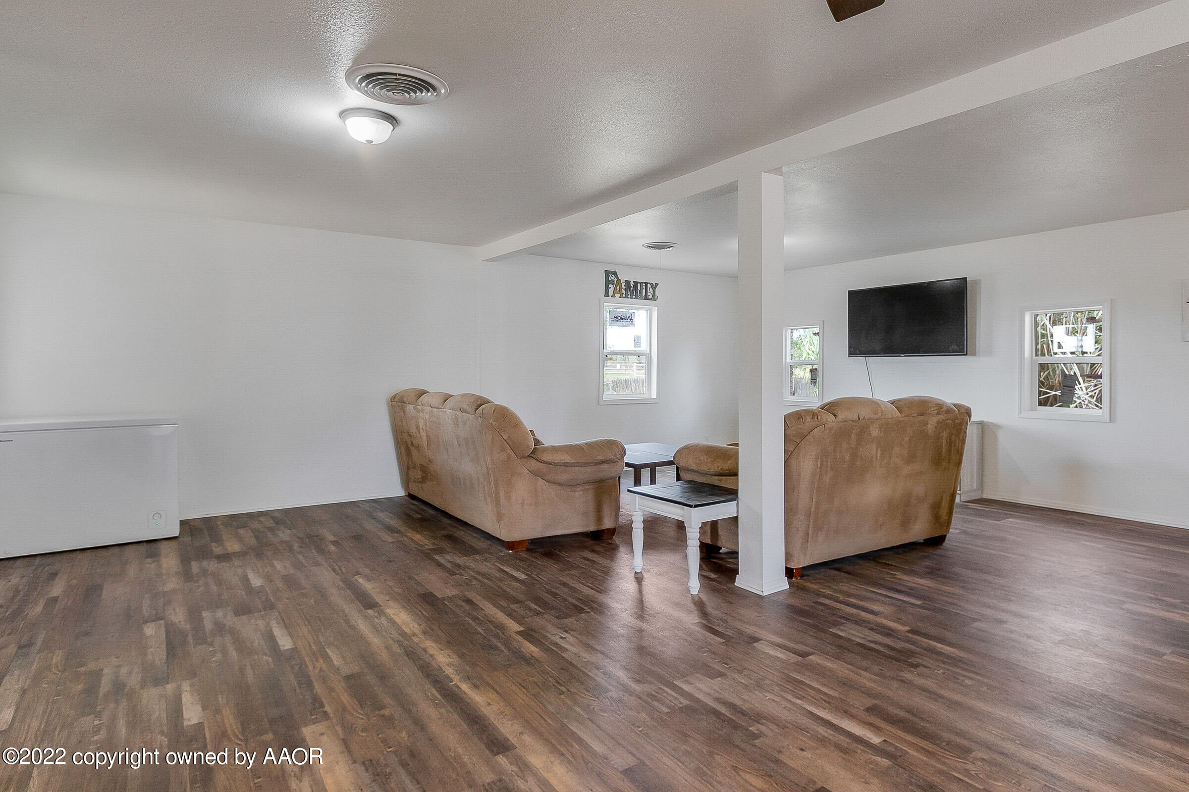 8690 Cliffside Road Amarillo, TX 79124 - Photo 12 of 29 012_Living Room