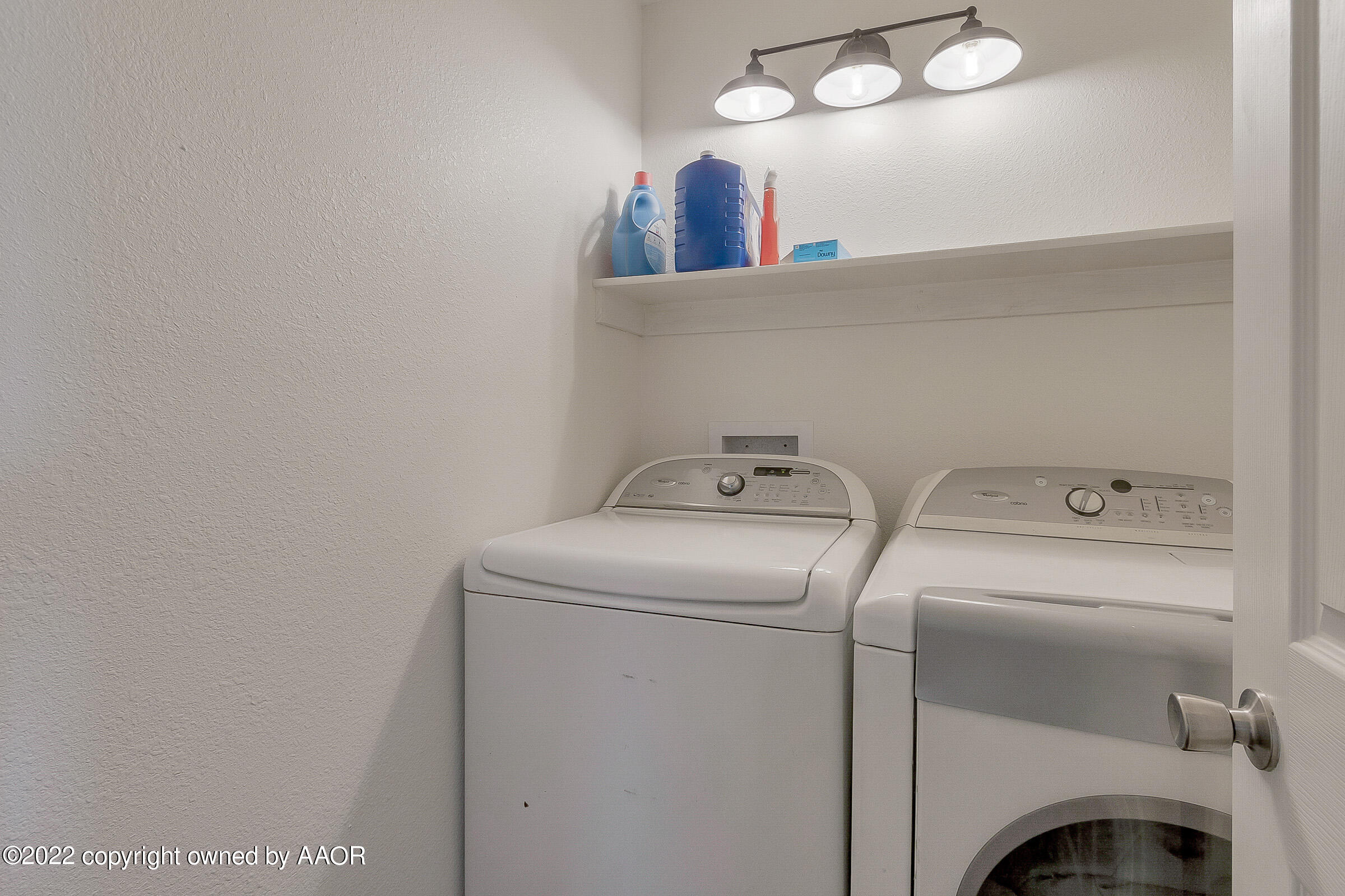 8690 Cliffside Road Amarillo, TX 79124 - Photo 27 of 29 027_Utility Room