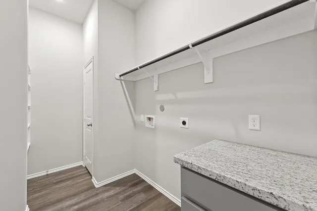 a view of utility room