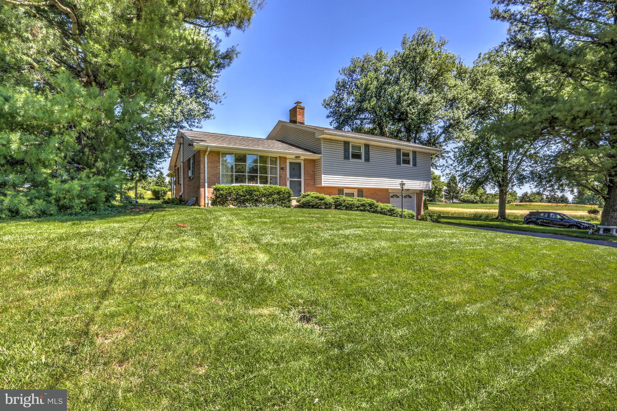 720 Jake Landis Road Lititz, PA 17543 - Photo 2 of 32