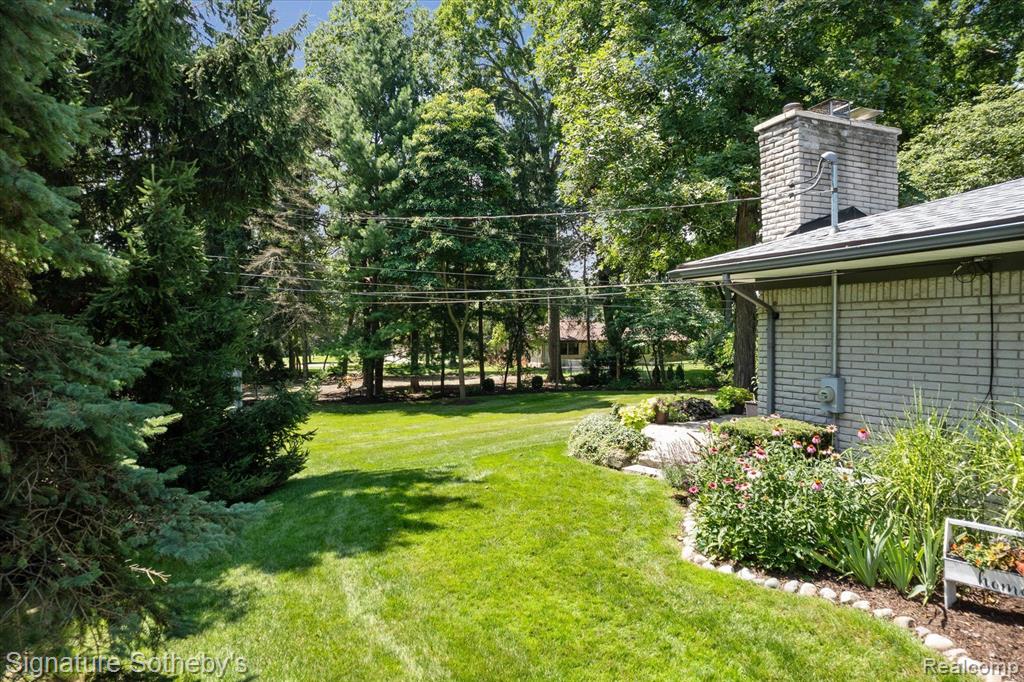 203 Montmorency Road Rochester Hills, MI 48307 - Photo 26 of 28
