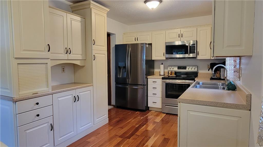 688 Crossroad School Road Garrett, PA 15542 - Photo 11 of 35 Gallery Image 11