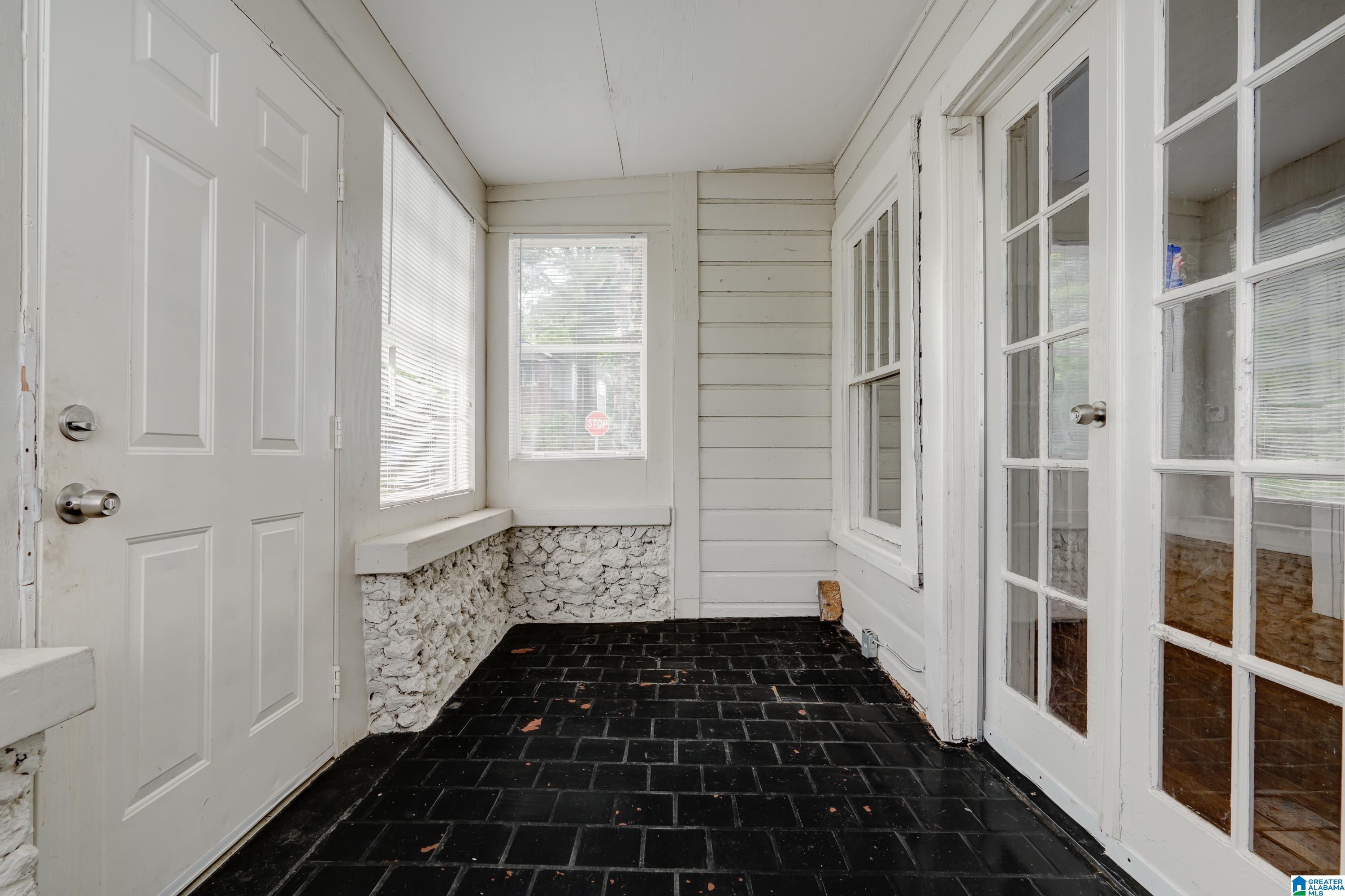 650 Maple Street Fairfield, AL 35064 - Photo 9 of 25 Gallery Image 9