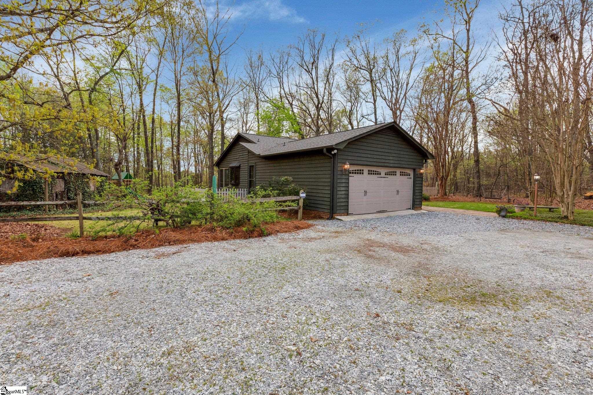 4841 Jordan Road Greer, SC 29651 - Photo 4 of 14