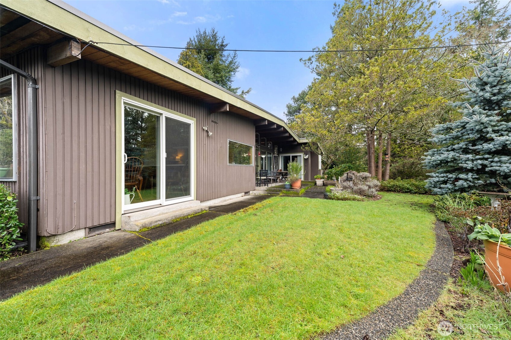1007 Panorama Court Fircrest, WA 98466 - Photo 28 of 39 a house view with a garden space