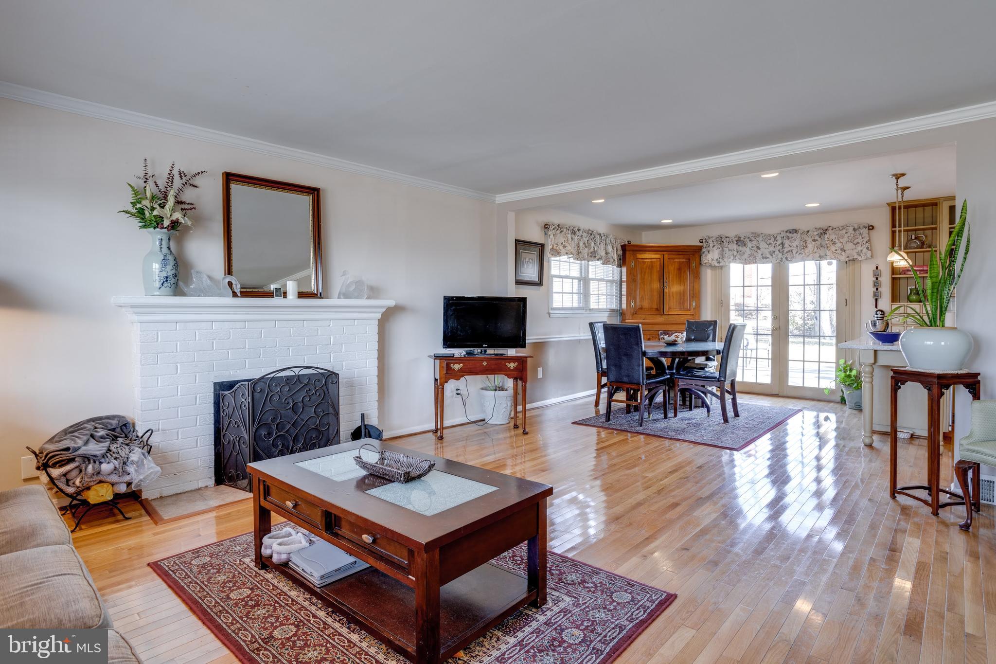 5227 Dalton Road Springfield, VA 22151 - Photo 3 of 36