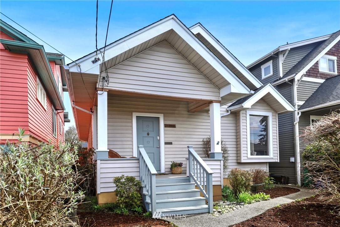 3924 Woodlawn Avenue North Seattle, WA 98103 - Photo 1 of 23