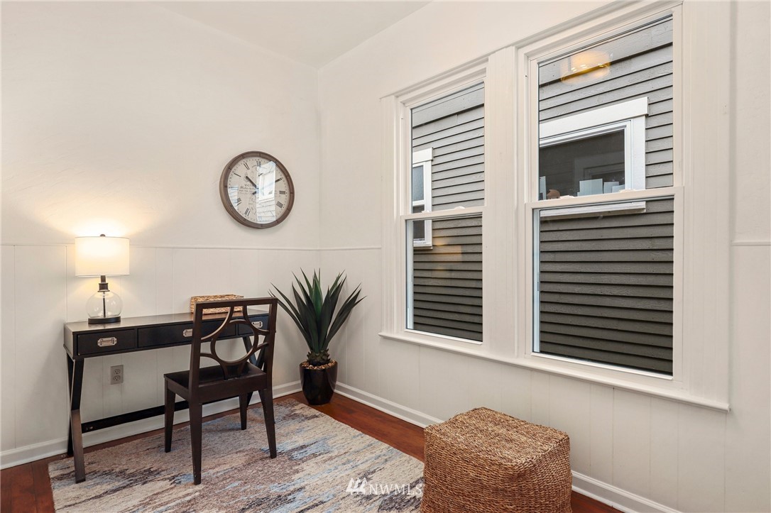3924 Woodlawn Avenue North Seattle, WA 98103 - Photo 16 of 23