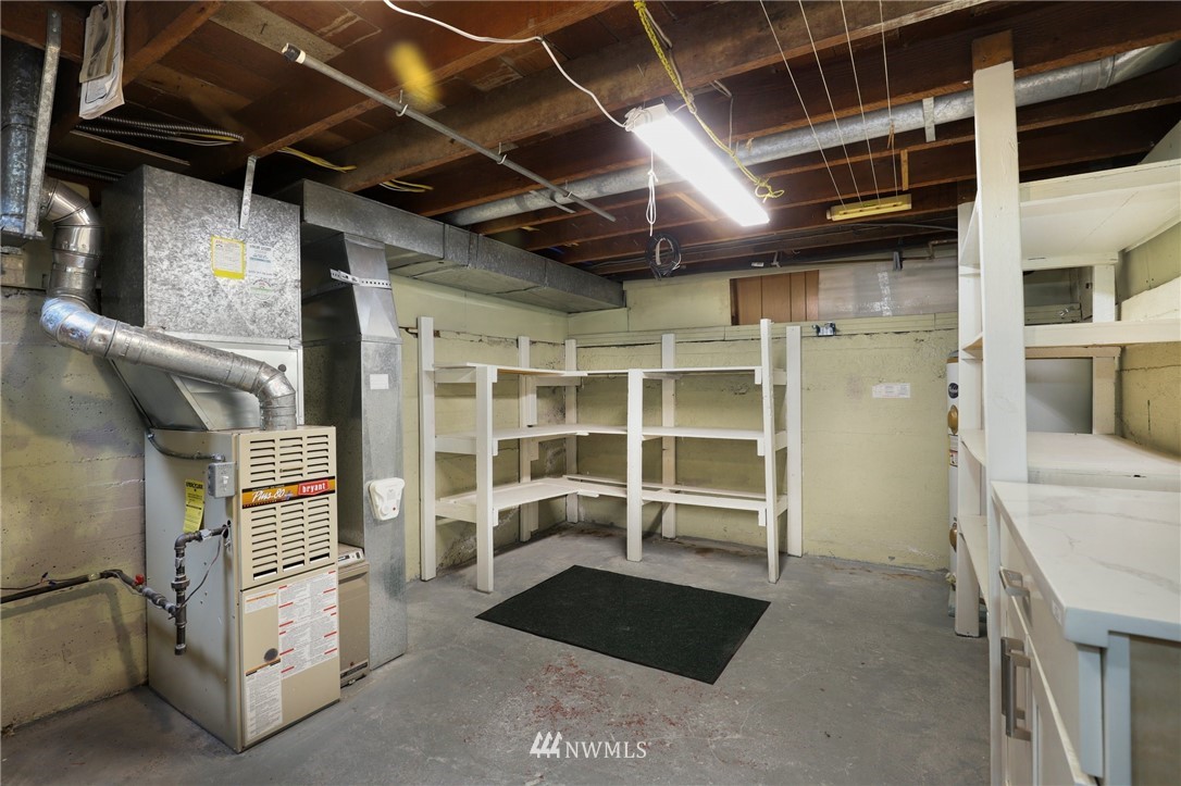3924 Woodlawn Avenue North Seattle, WA 98103 - Photo 19 of 23