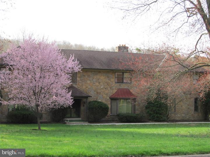 863 Milmar Road Radnor, PA 19073 - Photo 1 of 25