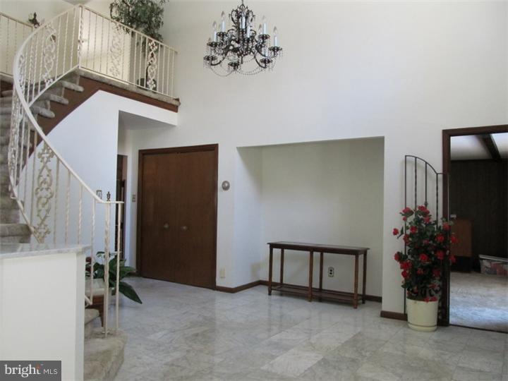 863 Milmar Road Radnor, PA 19073 - Photo 2 of 25 Foyer