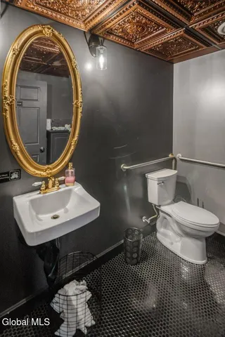 $475,000 | 340 Hamilton Street, Albany, NY 12210