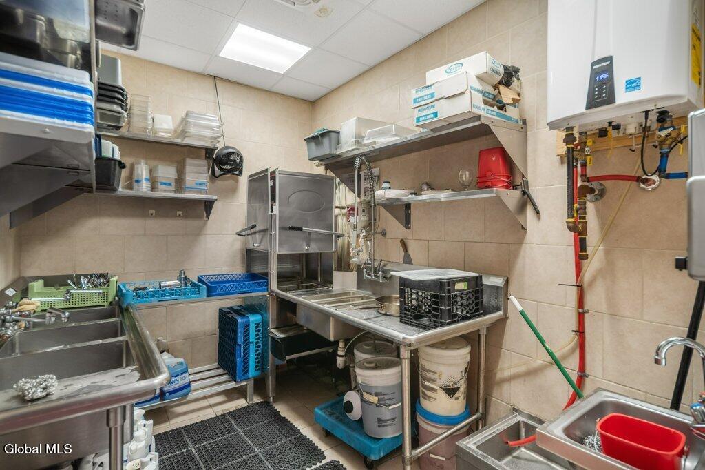 340 Hamilton Street Albany, NY 12210 - Photo 16 of 31 010-340-hamilton-street-albany-ny-usa-01