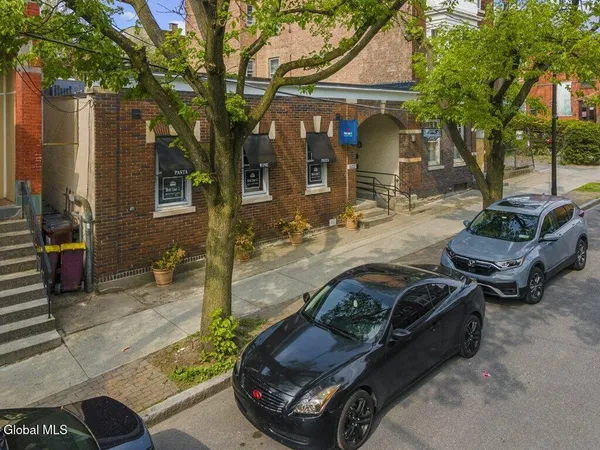 $450,000 | 340 Hamilton Street, Albany, NY 12210