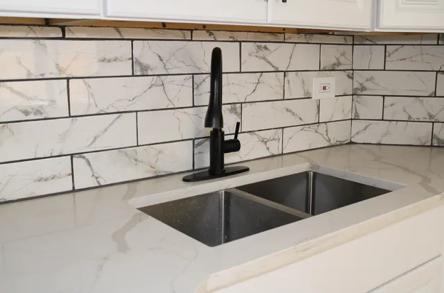 $575,000 | 3660 West Grenshaw Street, Chicago, IL 60624