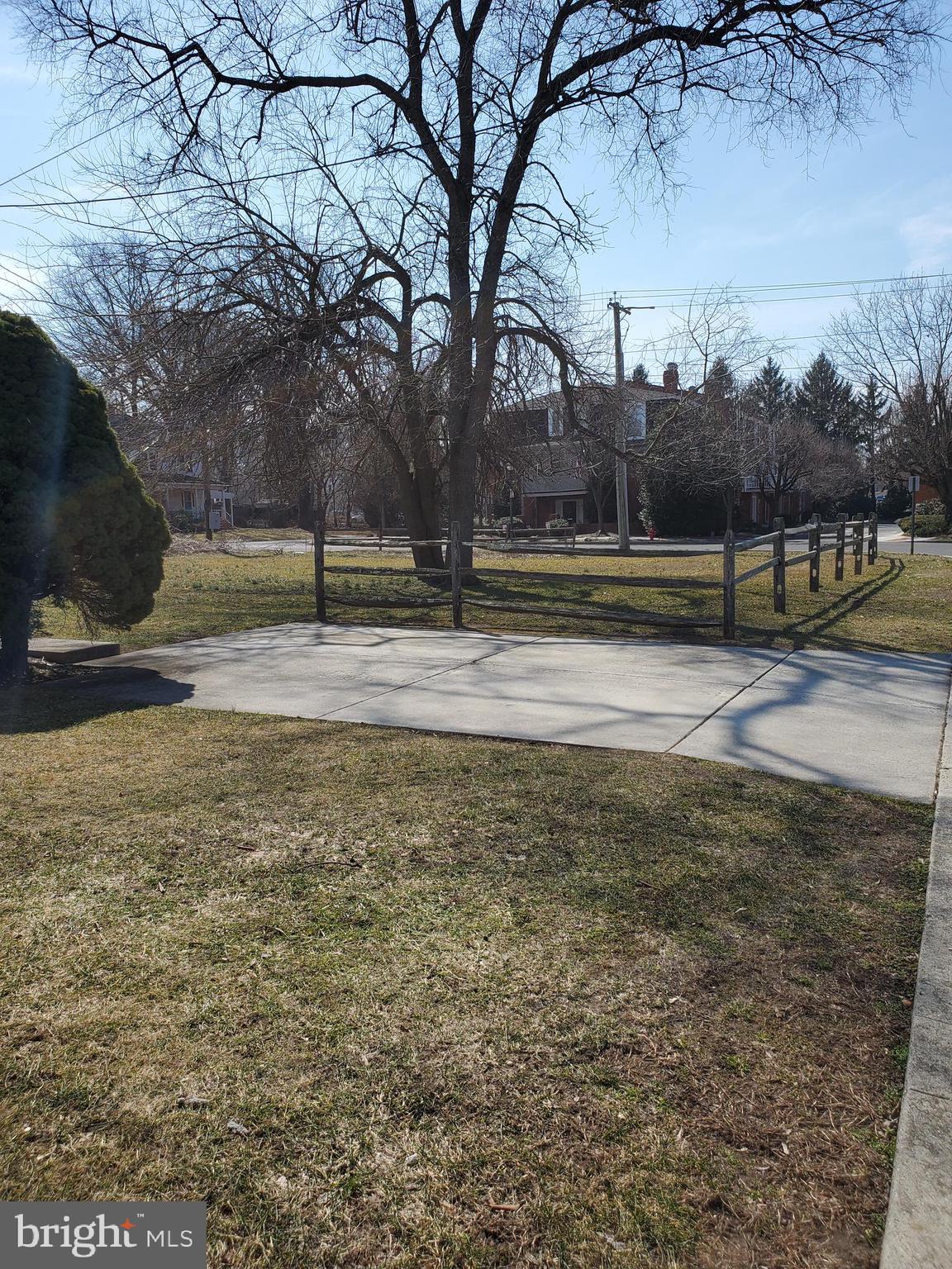 144 Snyder Place Moorestown, NJ 08057 - Photo 4 of 4 Township Corner lot