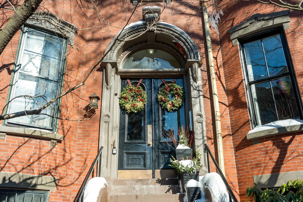 13 Upton Street, Unit 6 Boston, MA 02118 - Photo 25 of 27 a view of entrance gate of a house