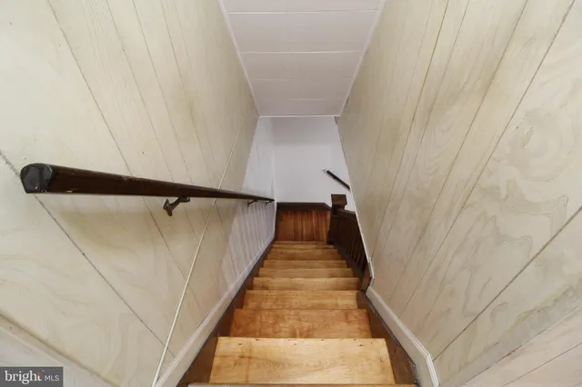 $2,400 | 42 Bismarck Avenue, Trenton, NJ 08629