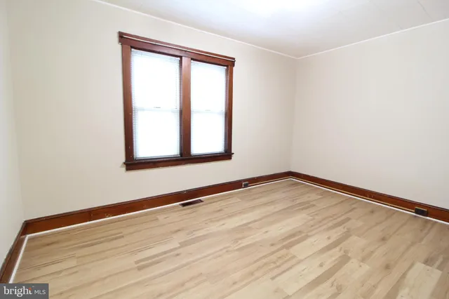 $2,400 | 42 Bismarck Avenue, Trenton, NJ 08629