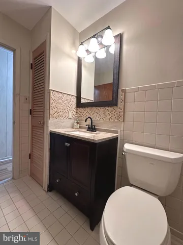 $2,400 | 42 Bismarck Avenue, Trenton, NJ 08629