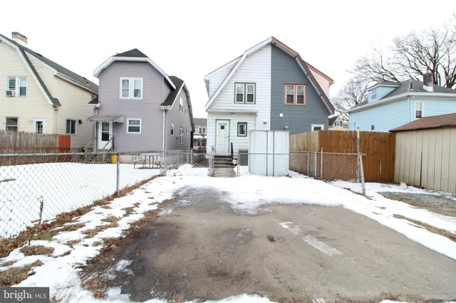 $2,400 | 42 Bismarck Avenue, Trenton, NJ 08629