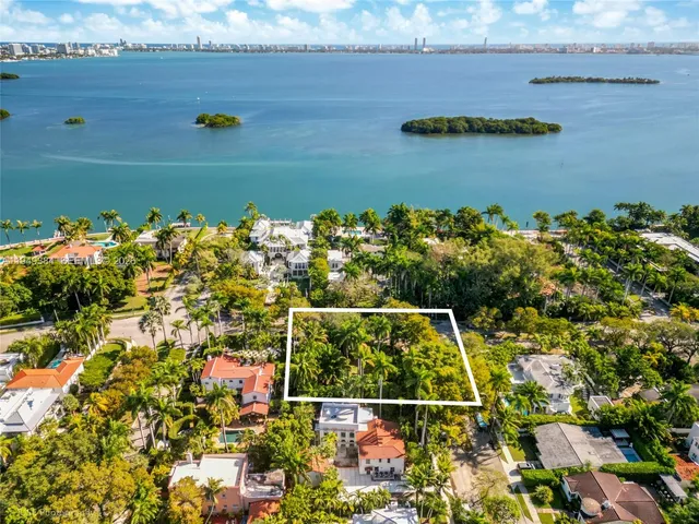 $5,990,000 | 5810 North Bayshore Drive, Miami, FL 33137