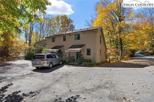 $219,000 | 142 South Slope Loop, Unit J3, Banner Elk, NC 28604