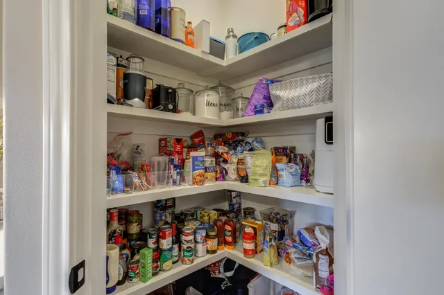 $349,500 | 135 Calvin Drive, Wolfforth, TX 79382