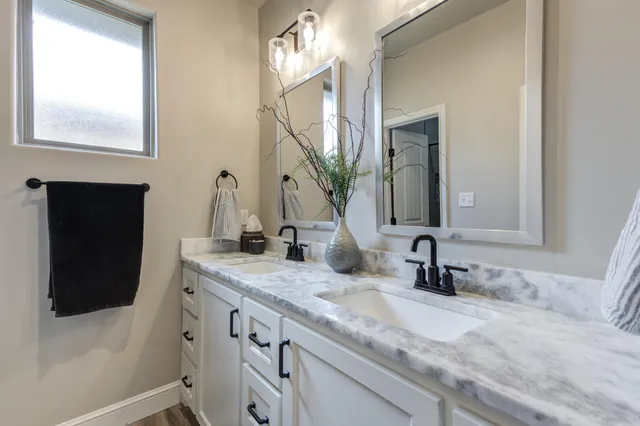 $349,500 | 135 Calvin Drive, Wolfforth, TX 79382