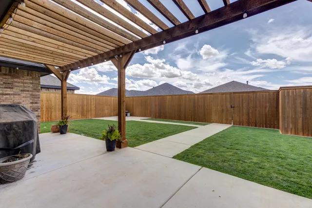 $349,500 | 135 Calvin Drive, Wolfforth, TX 79382