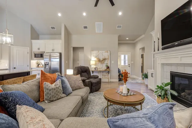 $349,500 | 135 Calvin Drive, Wolfforth, TX 79382