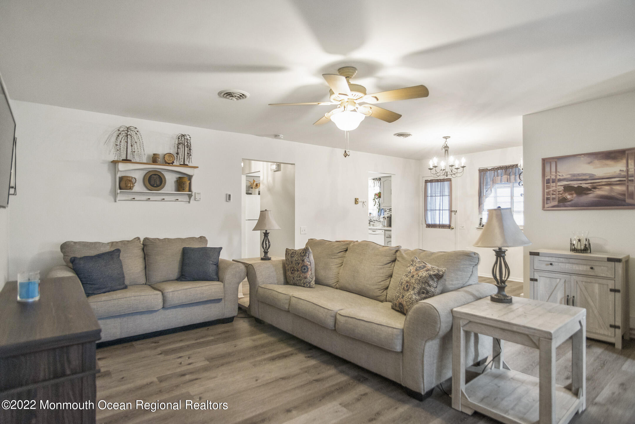 65 B Sunset Road, Unit 60 Whiting, NJ 08759 - Photo 3 of 18 Living Room
