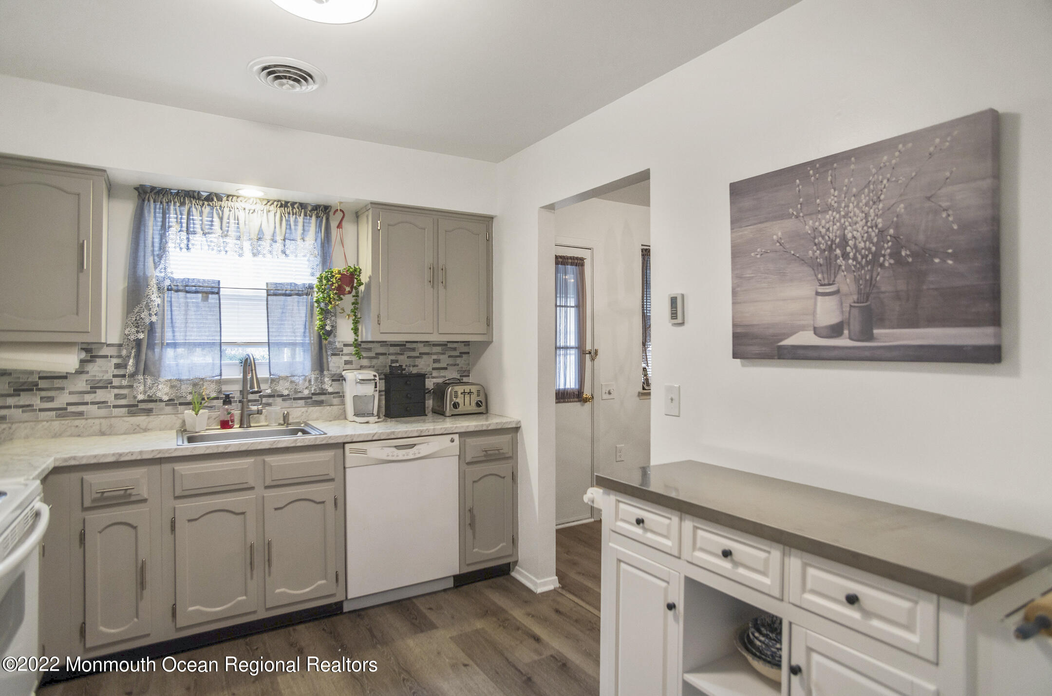 65 B Sunset Road, Unit 60 Whiting, NJ 08759 - Photo 9 of 18 Kitchen
