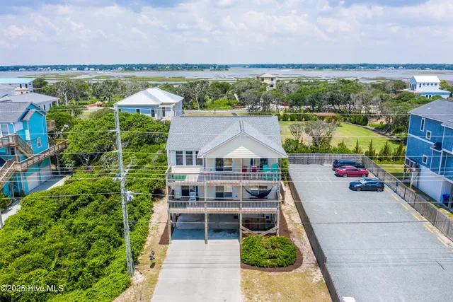 $1,100,000 | 2305 South Shore Drive, Surf City, NC 28445