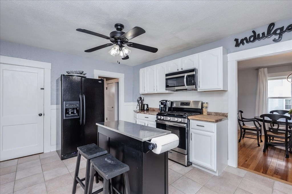 45 West Meadow Road Lowell, MA 01854 - Photo 11 of 32