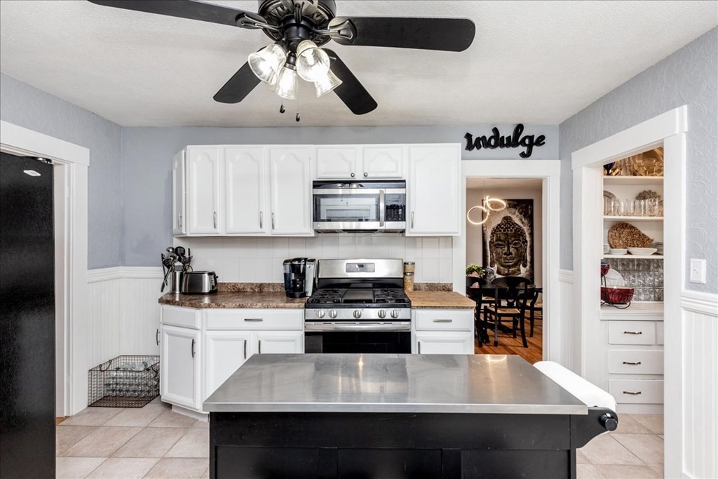 45 West Meadow Road Lowell, MA 01854 - Photo 12 of 32